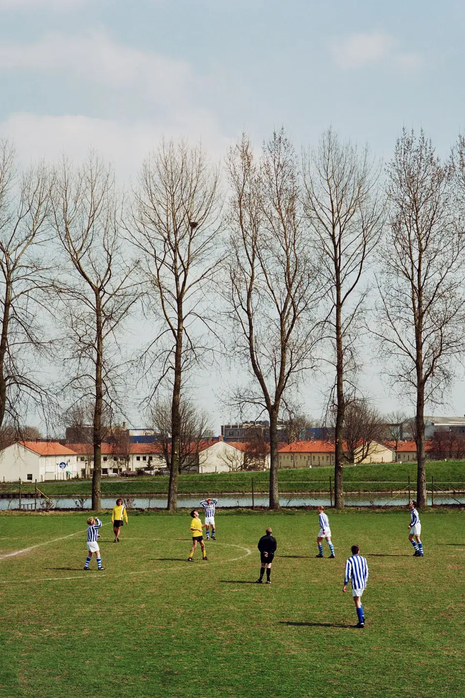 Voetbal als landschap van Hans van der Meer