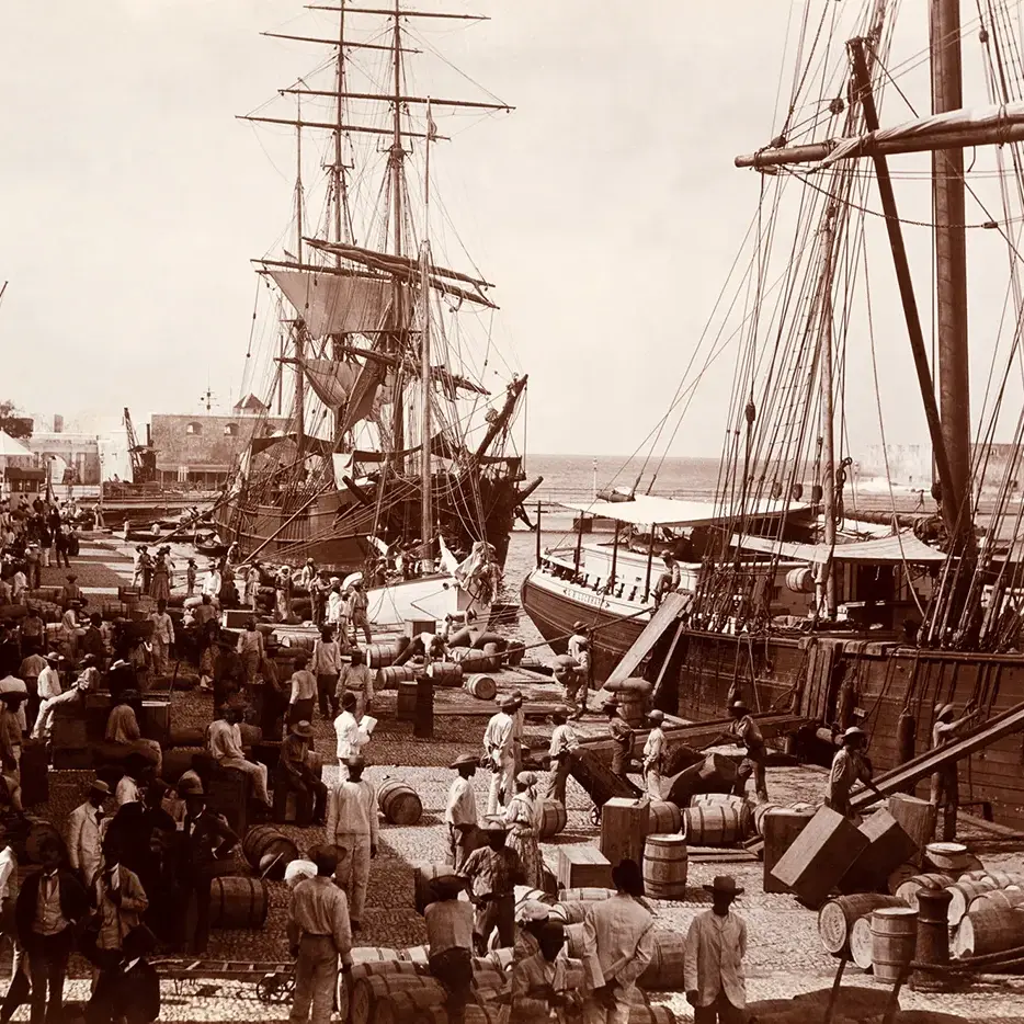 Schepen aan de Handelskade in Willemstad, Curaçao
